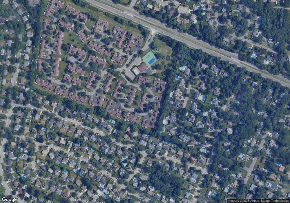 39 Ashley Cir, ComMacK, NY 11725 - photo 1