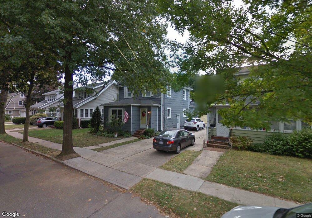 32 Rose Ave, Floral Park, NY 11001 - photo 1