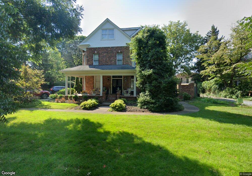 1318 Eastern Pkwy, Louisville, KY 40204 - photo 1