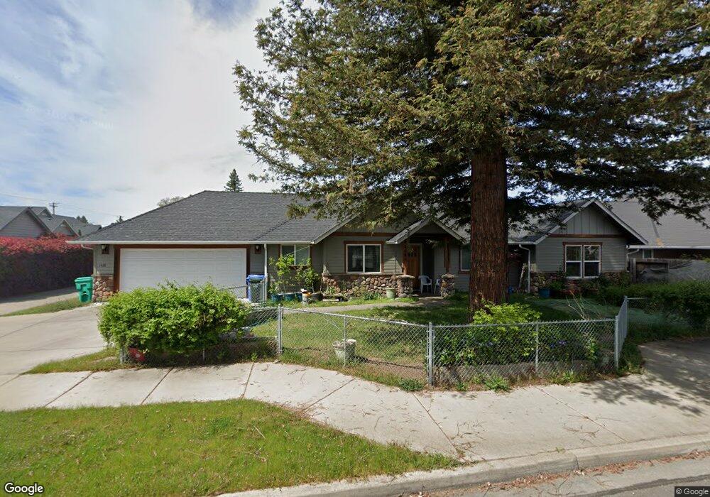 1468 Kellenbeck Ave, Grants Pass, OR 97527 - photo 1