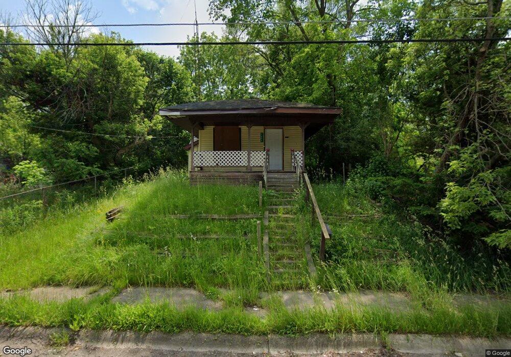 2605 Lester Ct, Flint, MI 48503 - photo 1