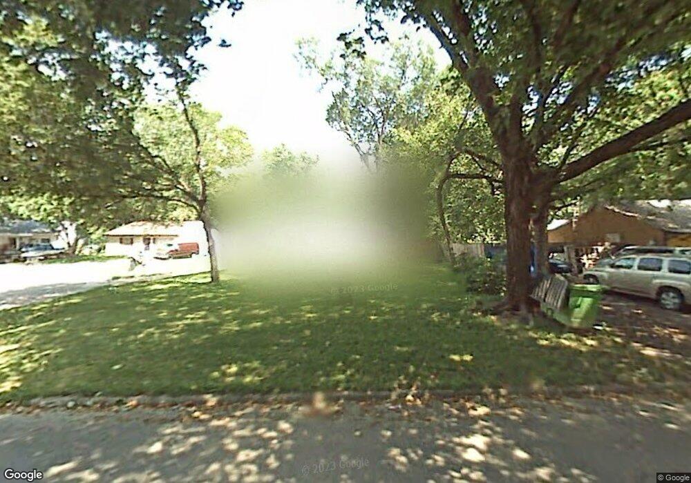 1218 SW 25th St, Topeka, KS 66611 - photo 1