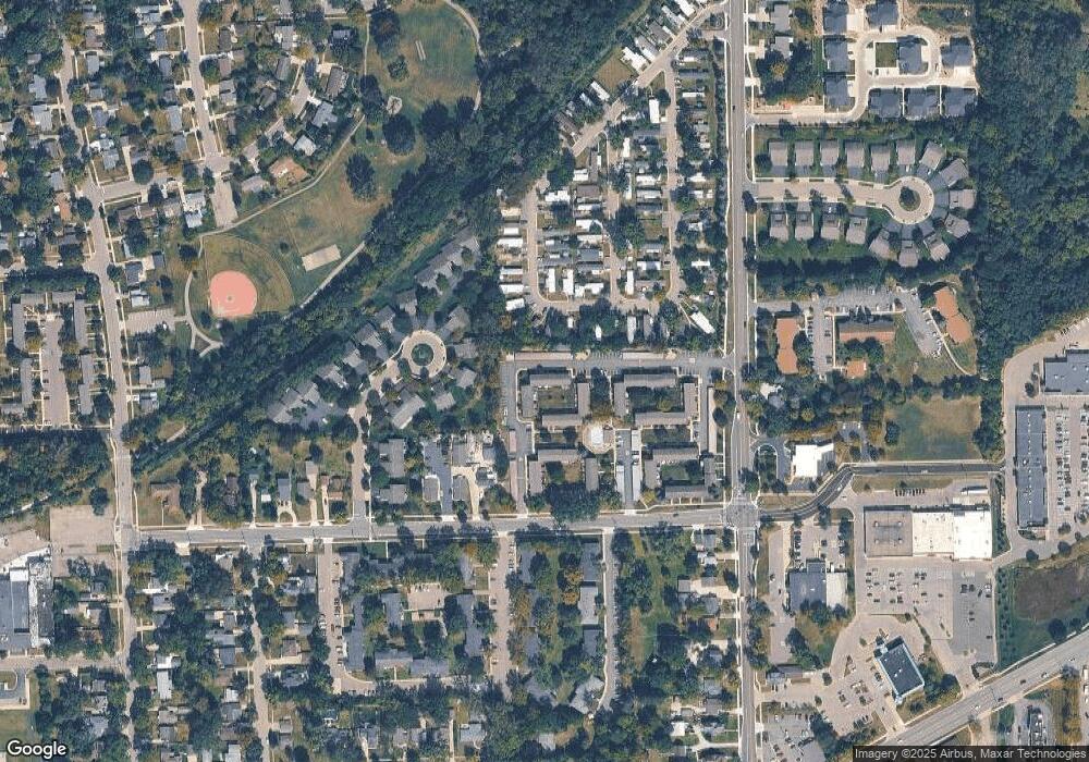 372 Hartman Ln, Saline, MI 48176 - photo 1