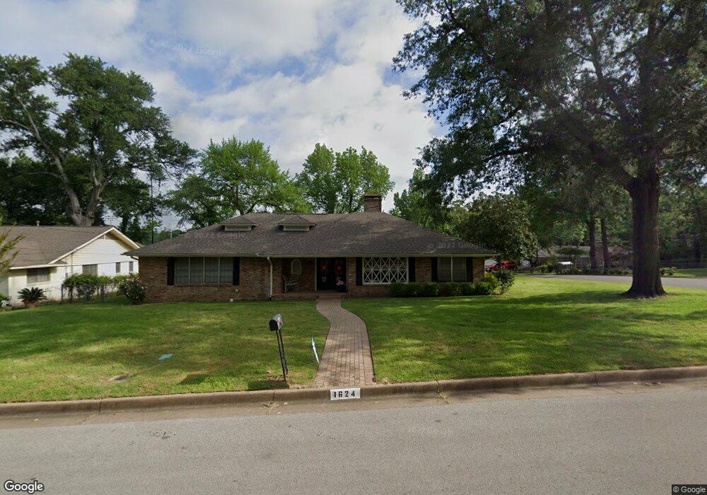 1624 Yosemite Dr, Tyler, TX 75703 - photo 1