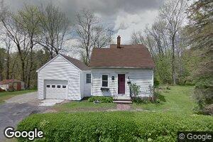 41 Pine St, Mechanic Falls, ME 04256