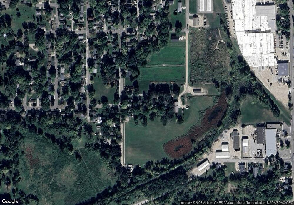 725 Plainview Ln, Albert Lea, MN 56007 - photo 1