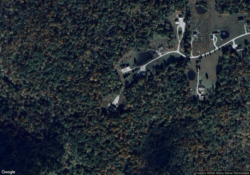 8142 E Sycamore Rd, Bloomfield, IN 47424 - photo 1