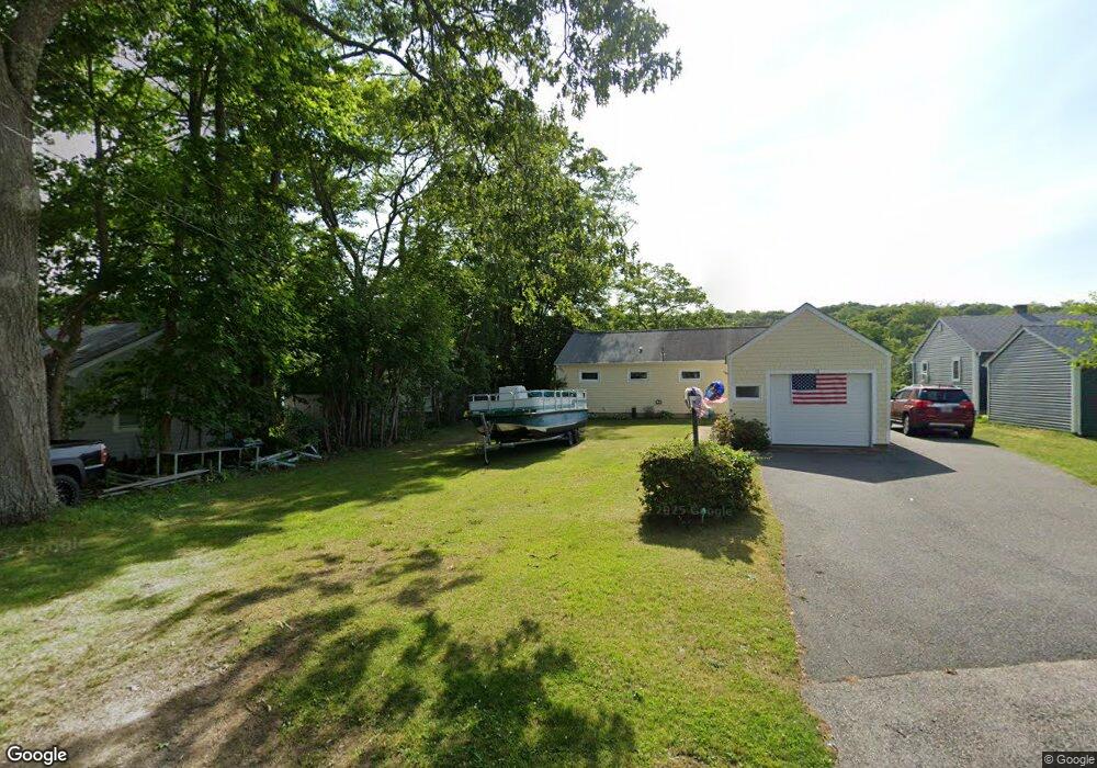 33 Shore Dr, Narragansett, RI 02882 - photo 1