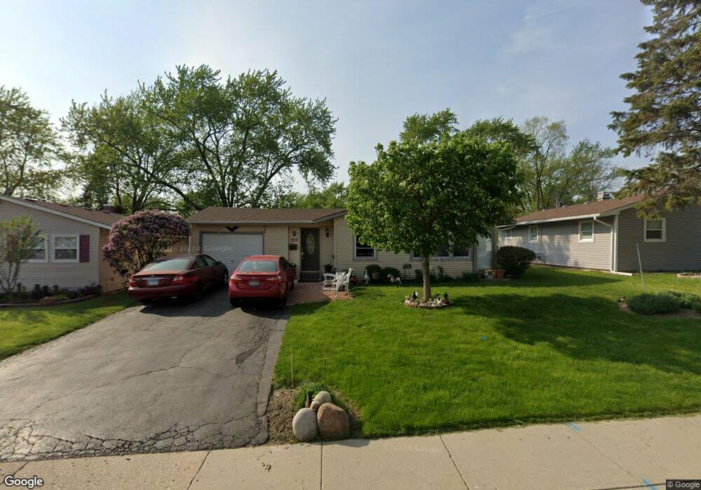 522 Waco Ln, Carpentersville, IL 60110 - photo 1