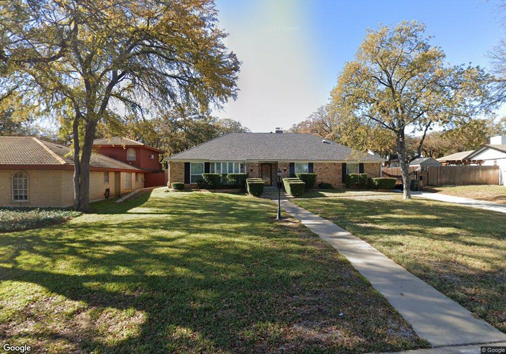 2837 Winterhaven Dr, Hurst, TX 76054 - photo 1