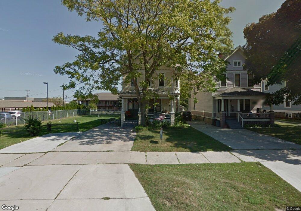 1600 Military St unit B14, Port Huron, MI 48060 - photo 1