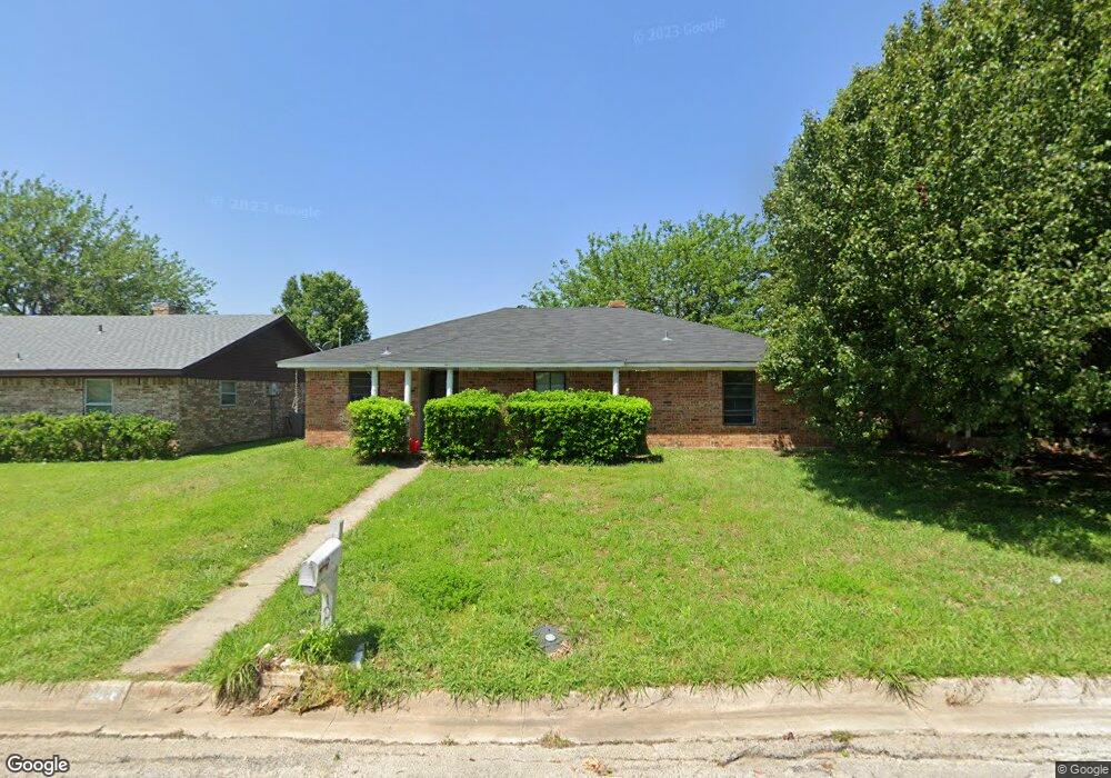 1905 Arkansas St, Gainesville, TX 76240 - photo 1