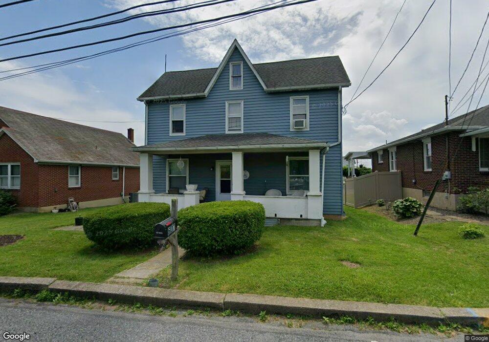 607 W Mauch Chunk St, Nazareth, PA 18064 - photo 1