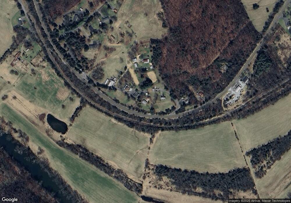 128 Pangle Ln, Strasburg, VA 22657 - photo 1