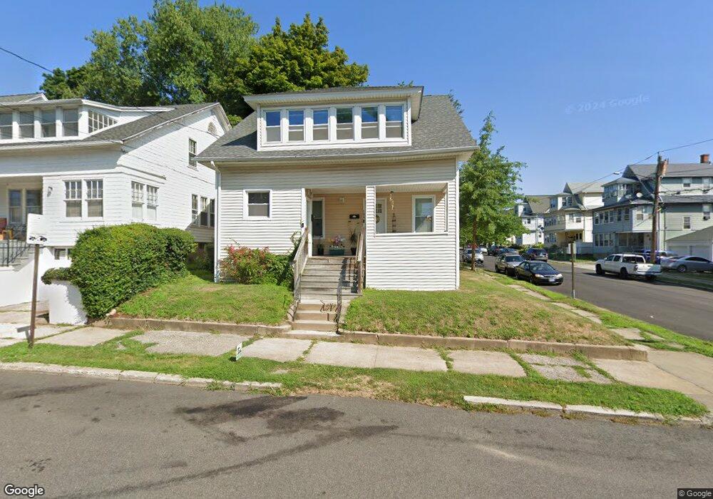 196 Fairview Ave unit 196 Fairview Ave Uni, Bridgeport, CT 06606 - photo 1