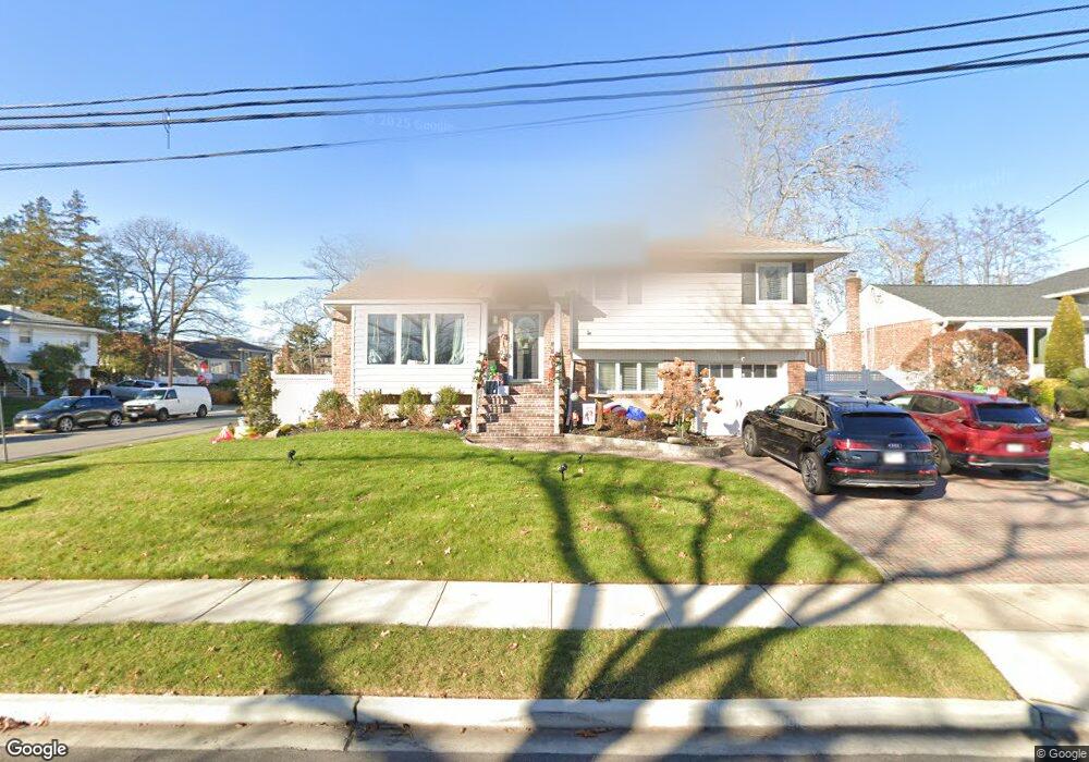 1545 Holiday Ct, North Bellmore, NY 11710 - photo 1
