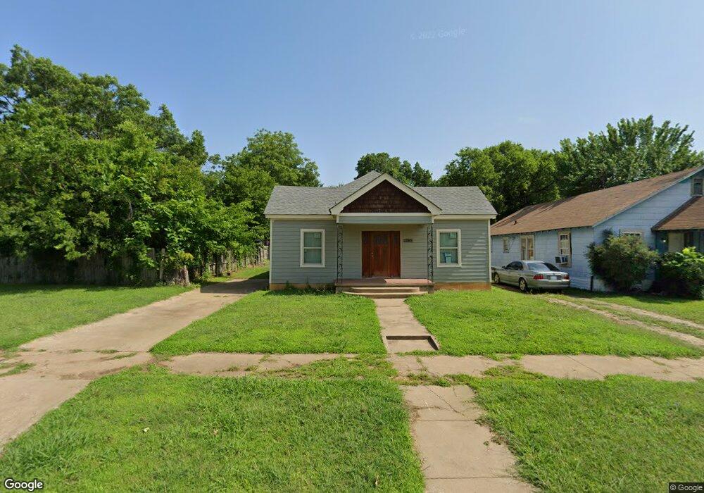 613 W Sears St, Denison, TX 75020 - photo 1