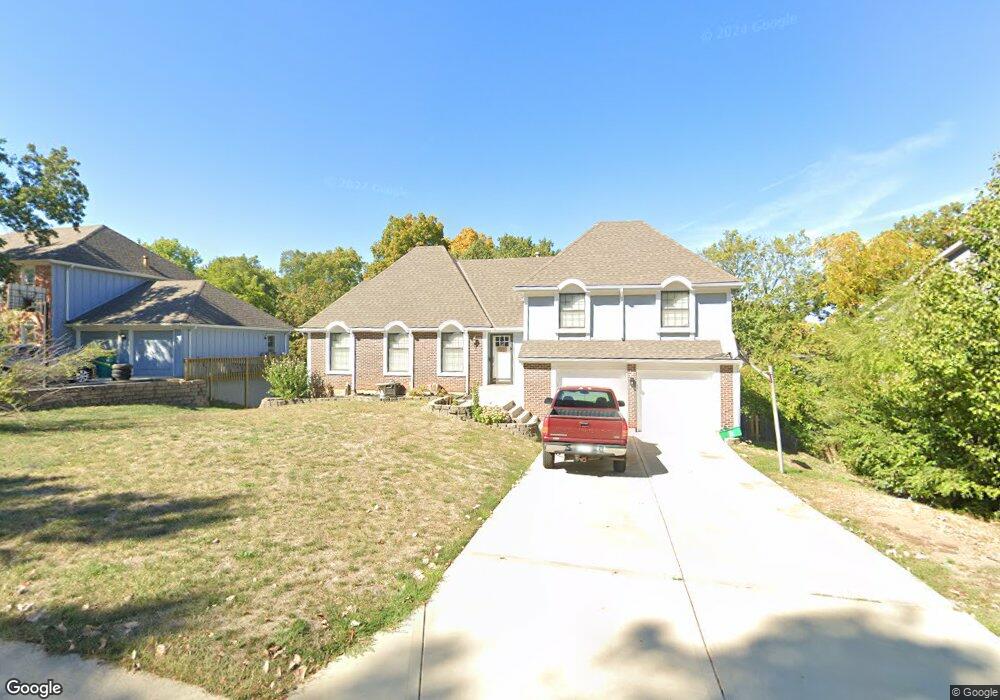 6906 Hallet Dr, Shawnee, KS 66216 - photo 1