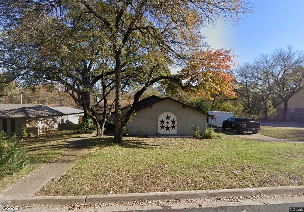 508 Holder Dr, Hurst, TX 76053 - photo 1