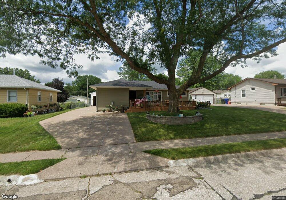 2038 N Ohio Ave, Davenport, IA 52804 - photo 1