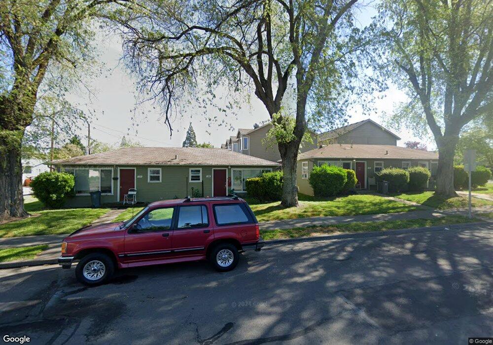 126 N 3rd St, Central Point, OR 97502 - photo 1