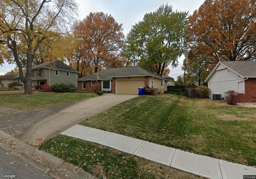 4706 Ballentine St, Shawnee, KS 66203 - photo 1