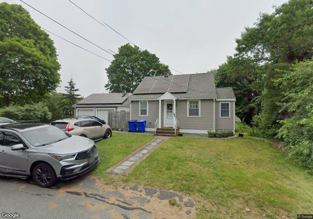 42 Lafayette Ave, Buzzards Bay, MA 02532 - photo 1