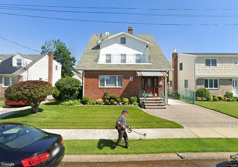 66 Dow Ave, Mineola, NY 11501 - photo 1