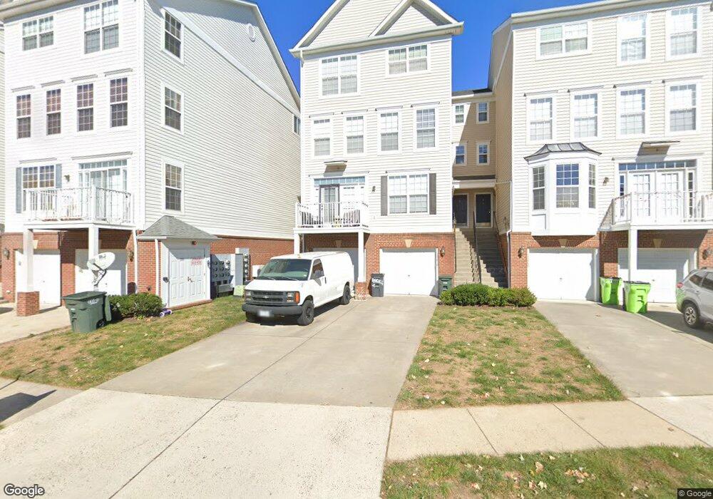 13668 Salk St unit 133, Herndon, VA 20171 - photo 1