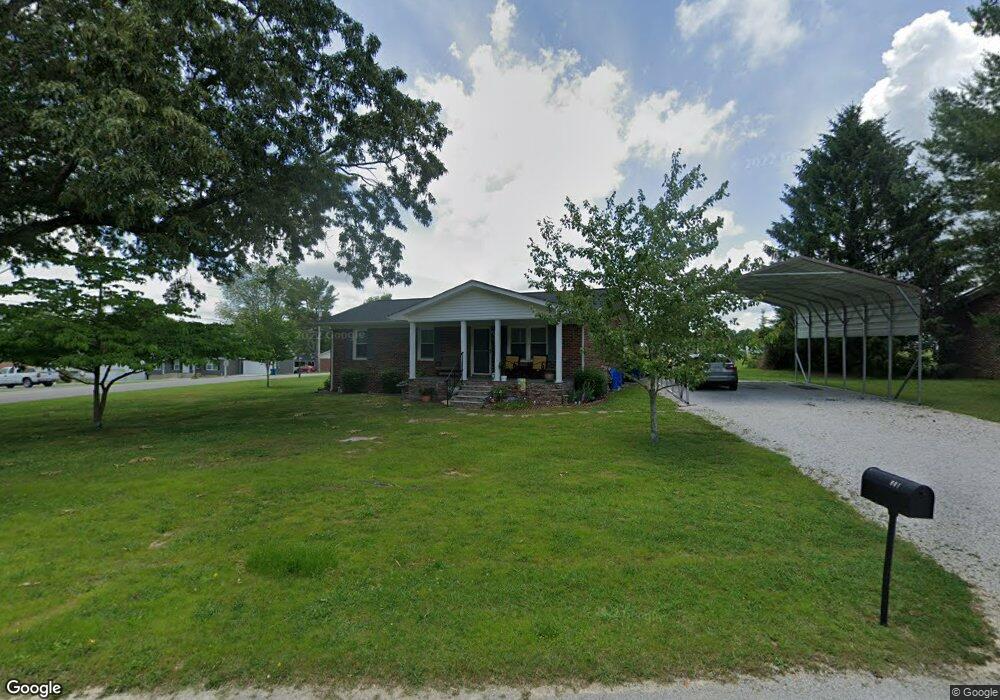 801 Sedgefield Ct, Manchester, TN 37355 - photo 1