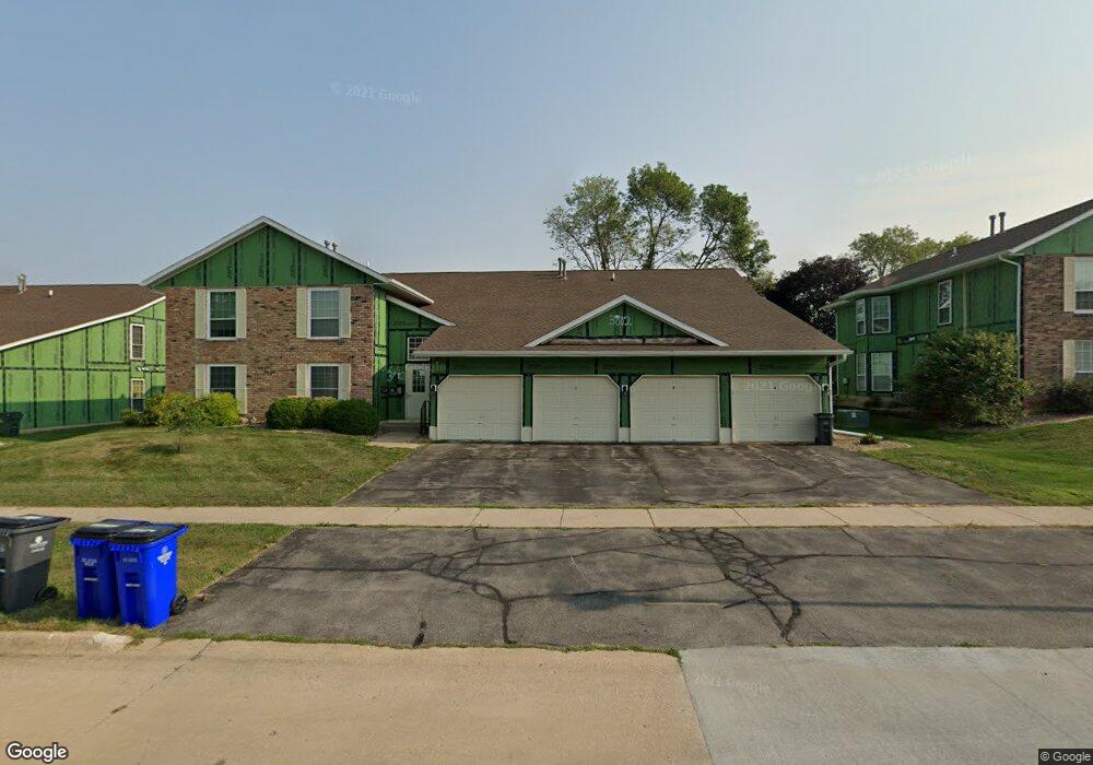 3802 Foxborough Terrace NE, Cedar Rapids, IA 52402 - photo 1
