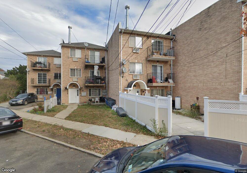 93-19 197th St unit 2, Hollis, NY 11423 - photo 1