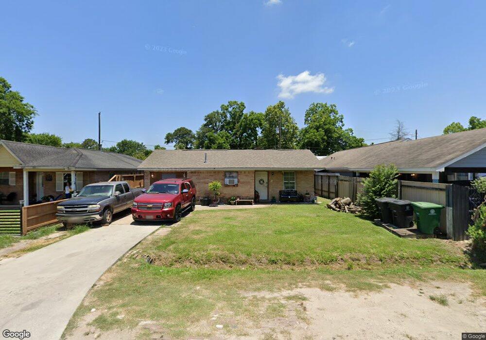 2426 Mayview Dr, Houston, TX 77091 - photo 1