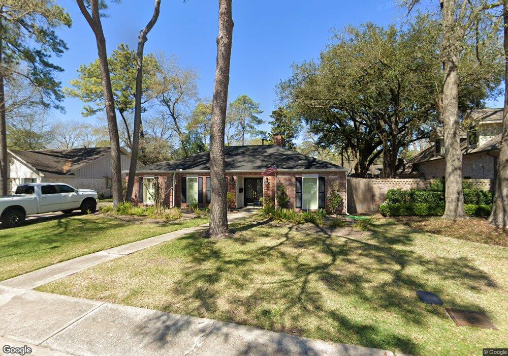 10038 Cedar Creek Dr, Houston, TX 77042 - photo 1