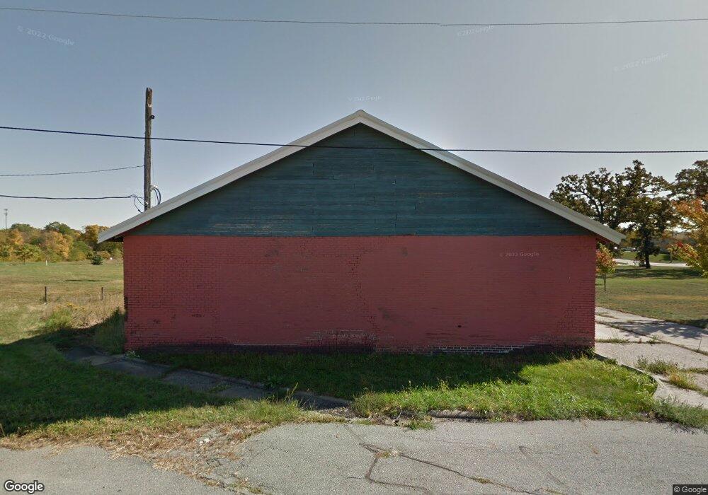 518 W 3rd St N, Newton, IA 50208 - photo 1