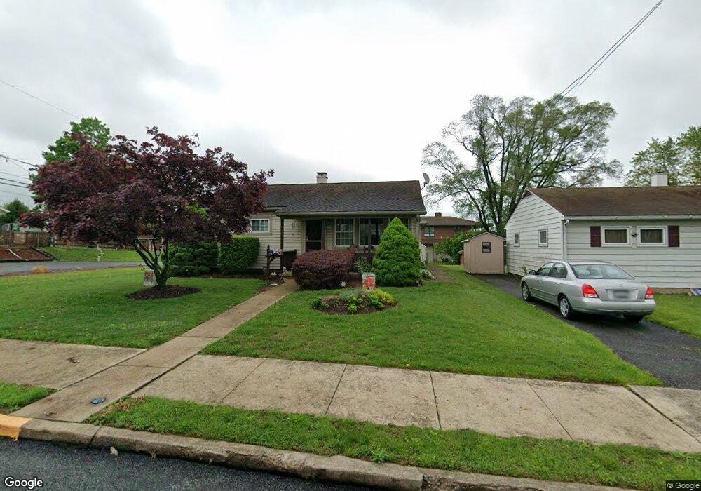 729 Chestnut St, Shoemakersville, PA 19555 - photo 1