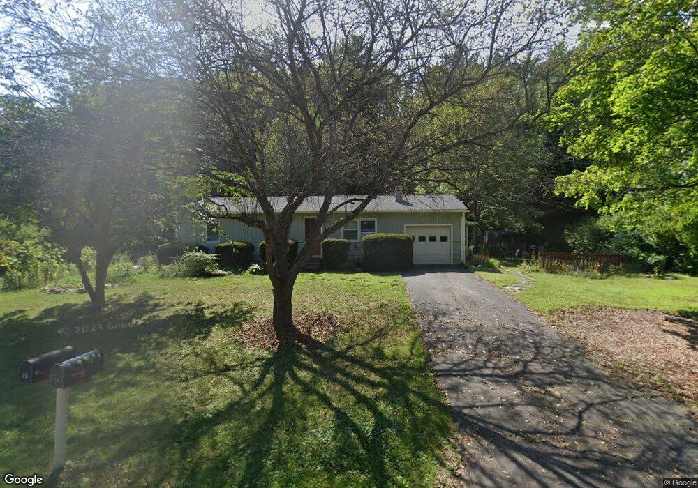 24 Greenwich Rd, Amherst, MA 01002 - photo 1