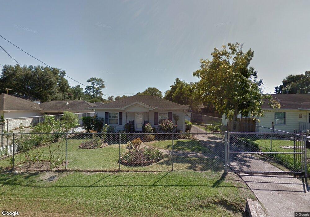 612 Frisco St, Houston, TX 77022 - photo 1