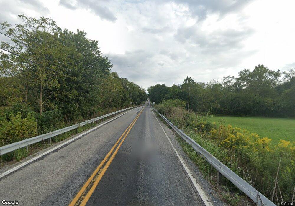 913 Oxford Rd, Bushkill, PA 18324 - photo 1