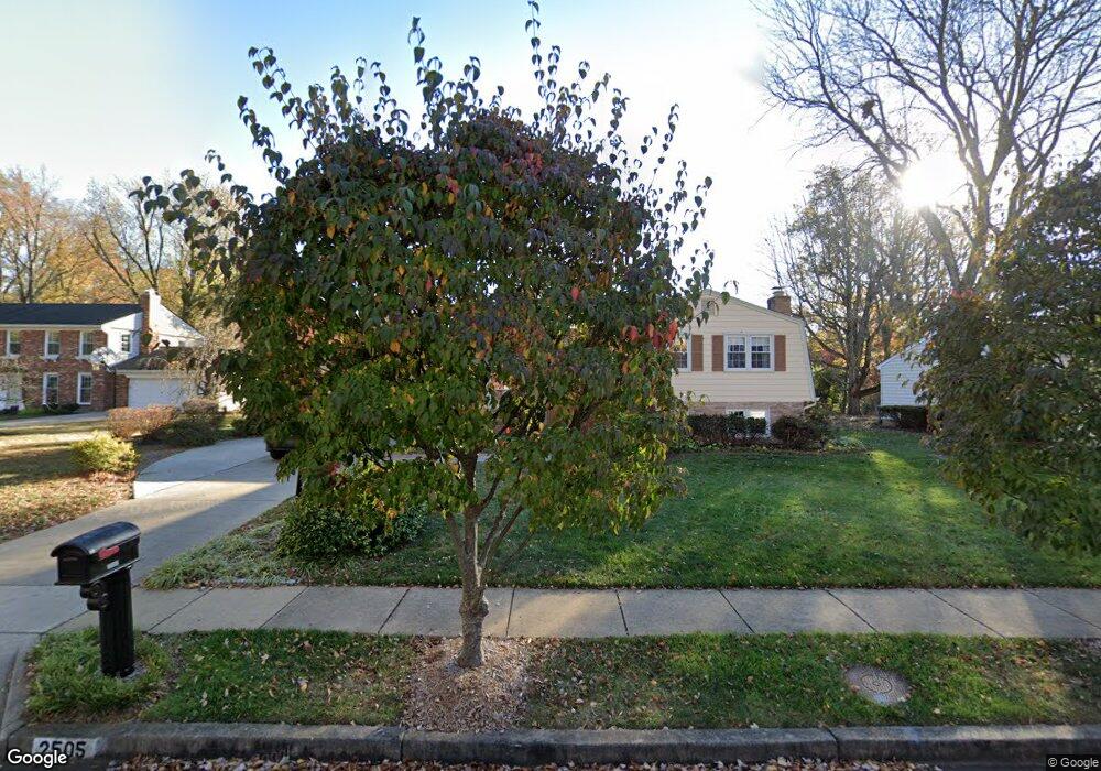 2505 Appian Ct, Alexandria, VA 22306 - photo 1