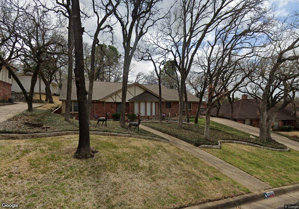 2904 Lucern Ct, Arlington, TX 76012 - photo 1