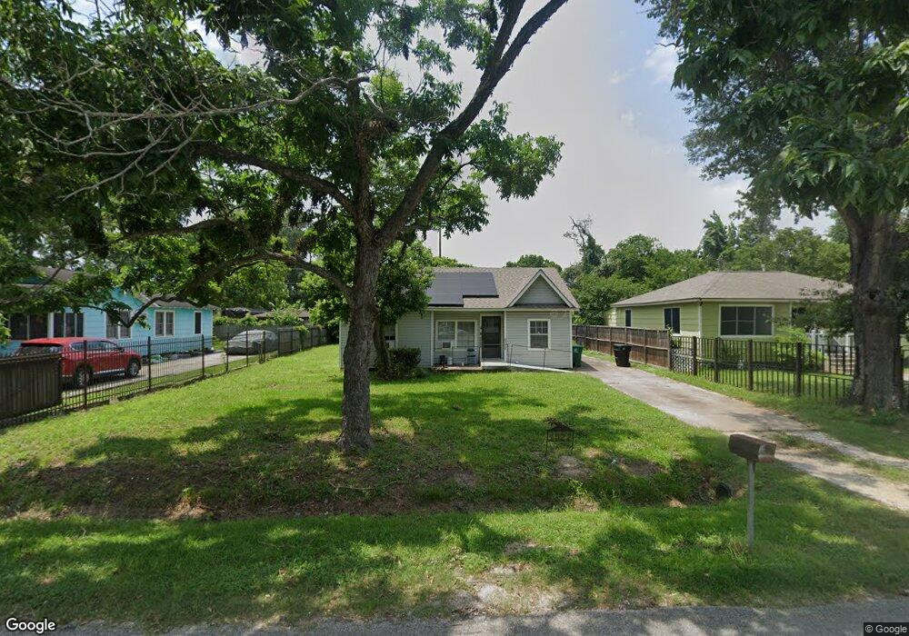 1022 Saint Clair St, Houston, TX 77088 - photo 1