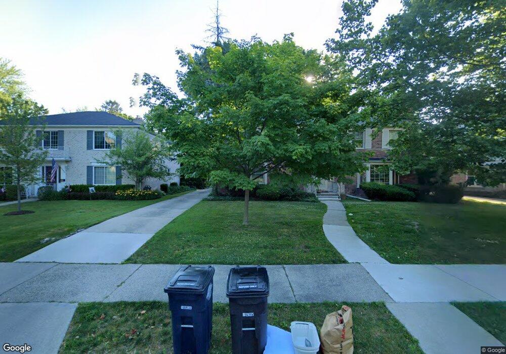 362 Neff Rd, Grosse Pointe, MI 48230 - photo 1