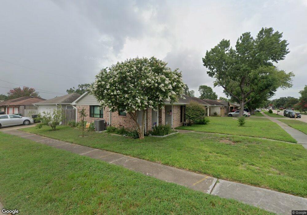 5707 Hoover St, Houston, TX 77092 - photo 1