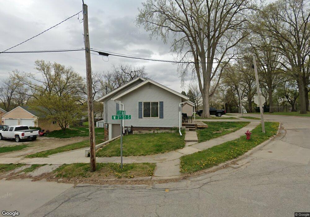 1024 W 3rd St S, Newton, IA 50208 - photo 1