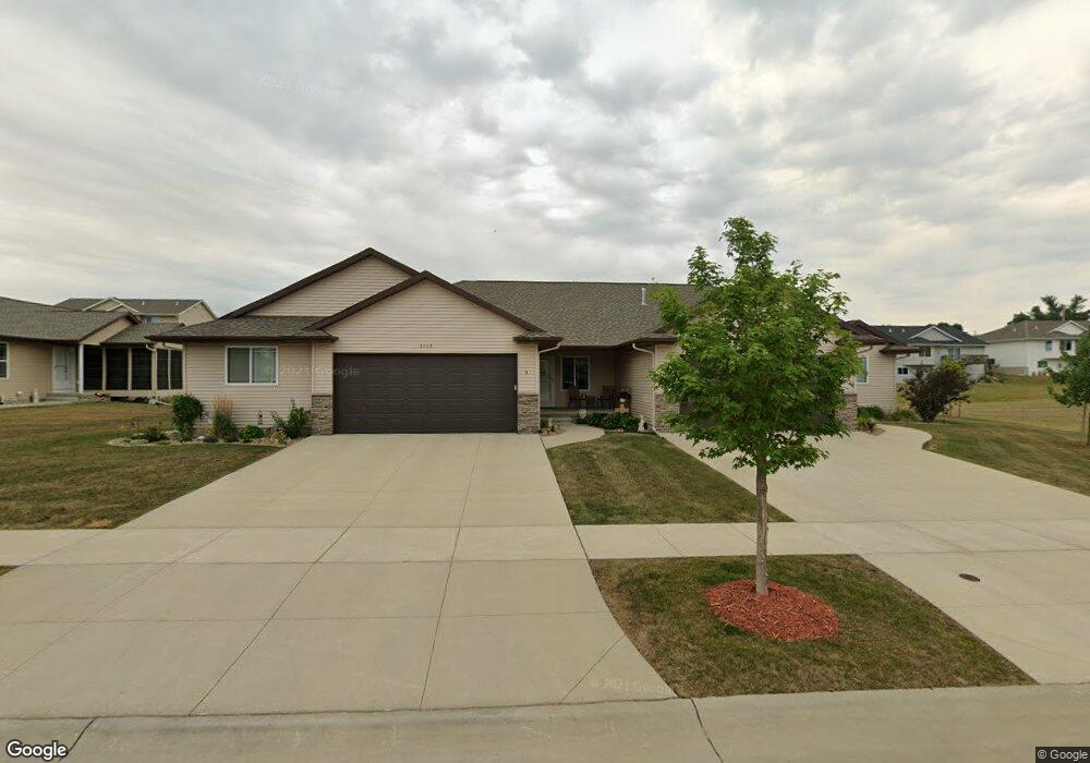 3115 Riviera Ct SW unit B, Cedar Rapids, IA 52404 - photo 1
