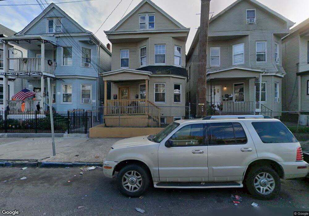 318 Hamilton Ave, Paterson, NJ 07501 - photo 1