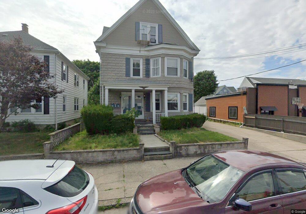 5 Rowe Ave, Pawtucket, RI 02861 - photo 1