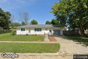 503 3rd St SW, State Center, IA 50247