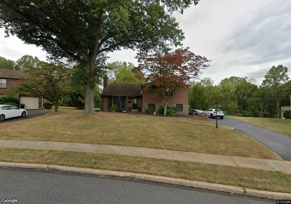 130 Laurel Ln, Broomall, PA 19008 - photo 1